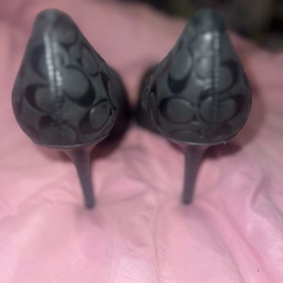Coach Leather / like swade very pretty soft pointed toe heels!!!🖤😍 size 9.5 - Picture 4 of 16